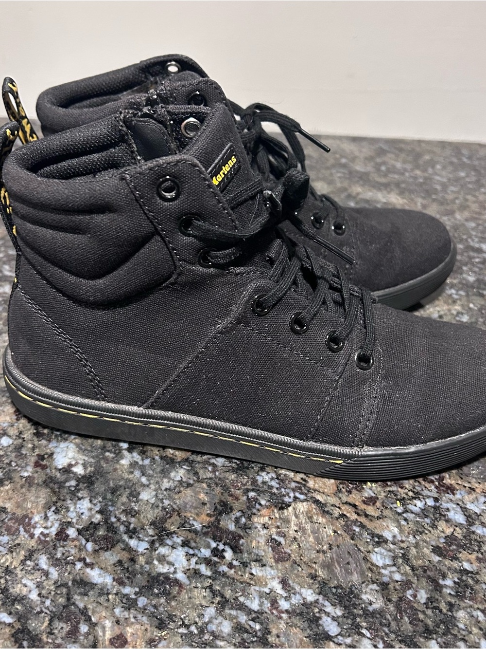 Dr. Martens ROZARYA II Black Canvas Combat Boots Lace Up Women's Size 7 Eu 38